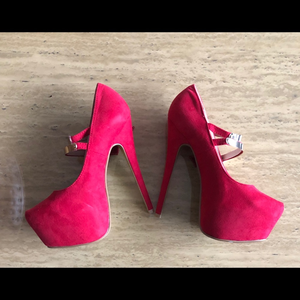 (SOLD)Liliana Red Suede Heels 👠 - Picture 3 of 8